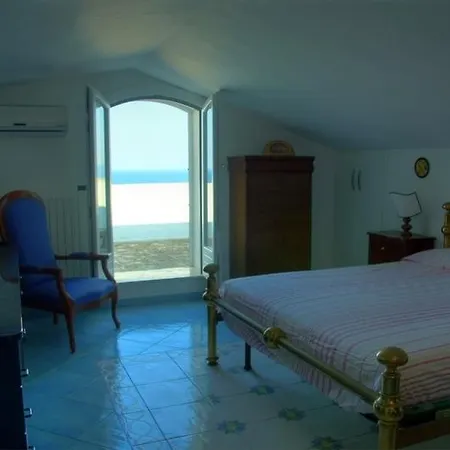 Castro Marina *